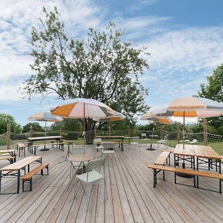 Camping Le Mont Libre - Cottage & Espace Nature - Gannat Kültér fotó