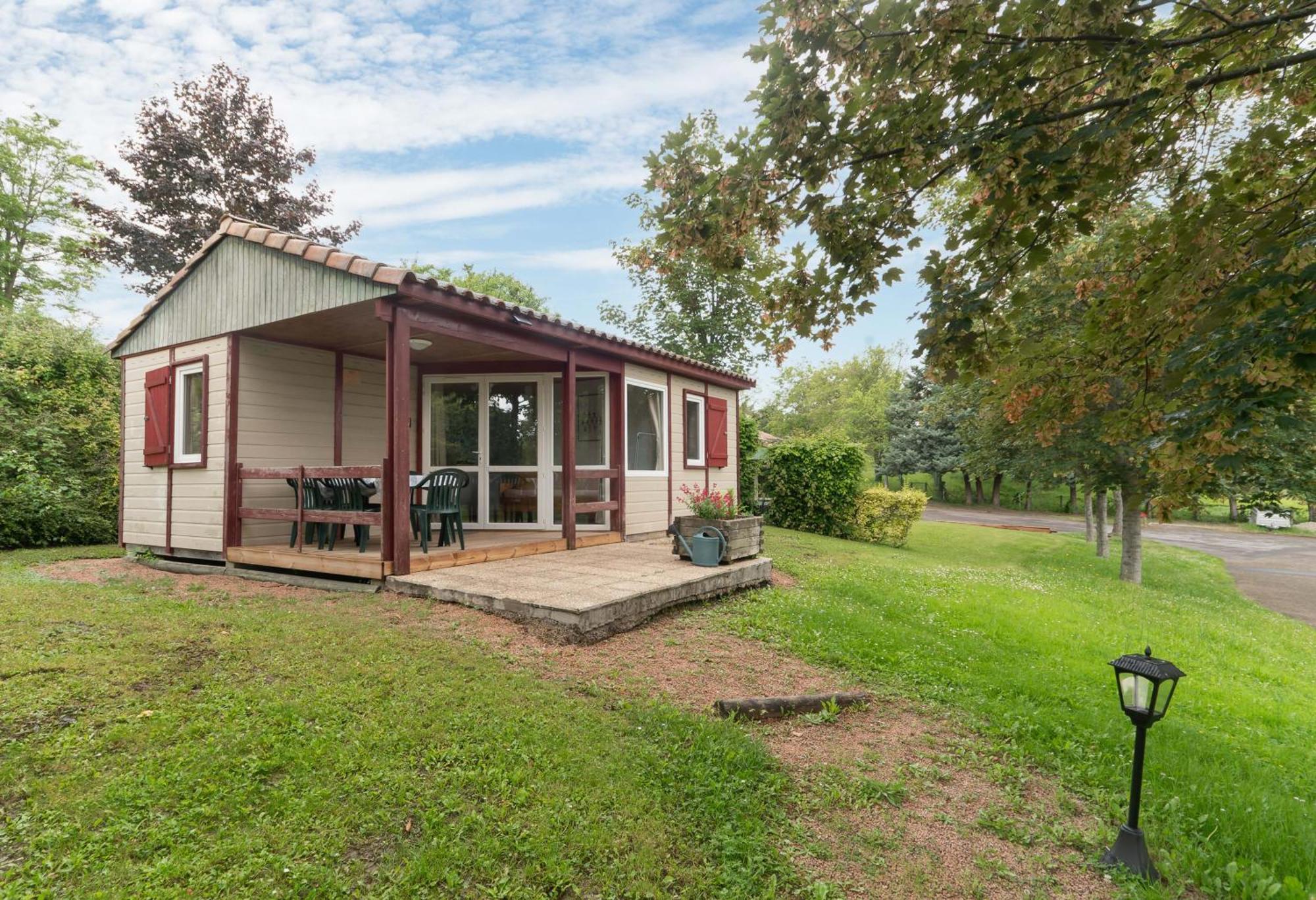 Camping Le Mont Libre - Cottage & Espace Nature - Gannat Kültér fotó