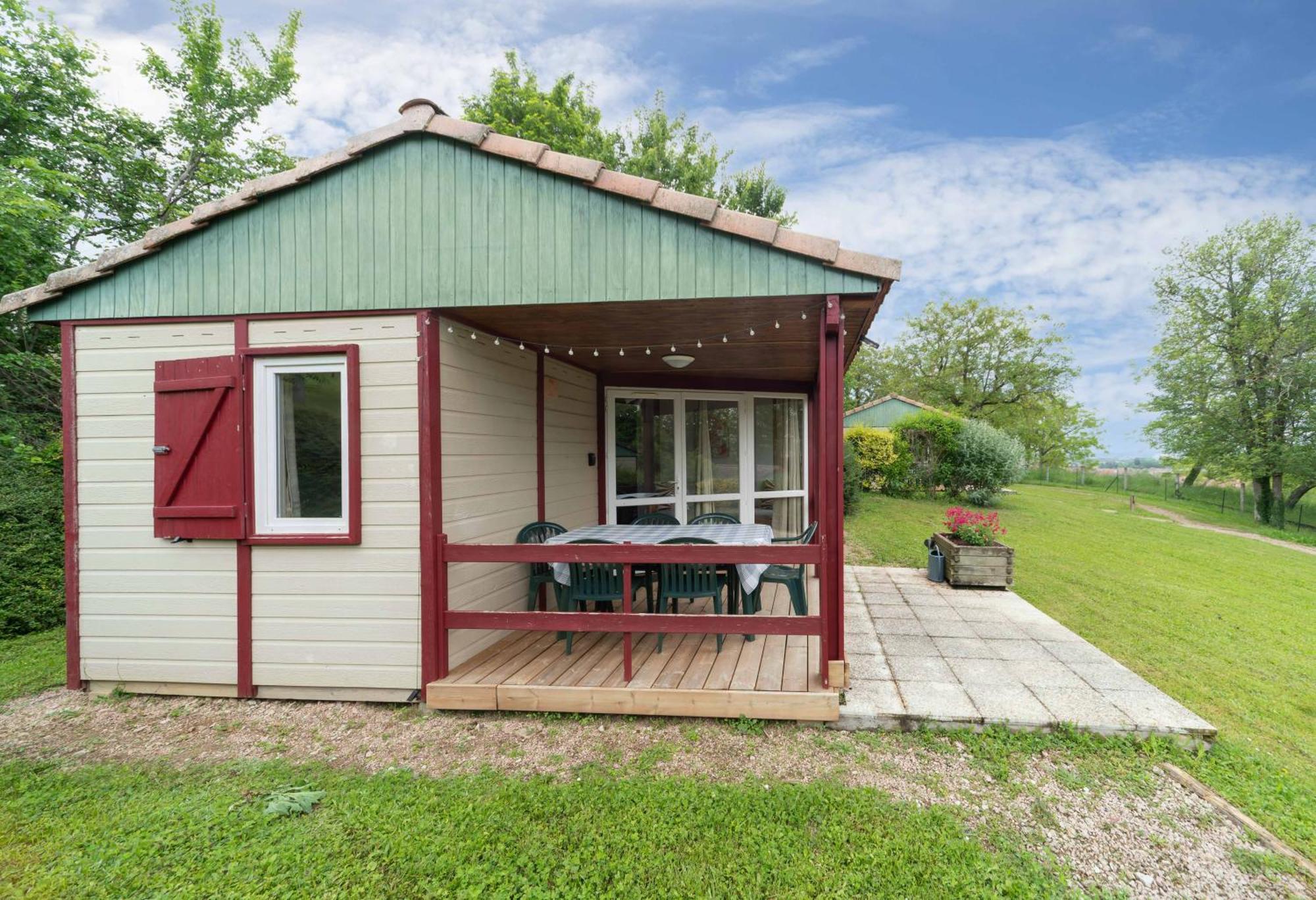 Camping Le Mont Libre - Cottage & Espace Nature - Gannat Kültér fotó