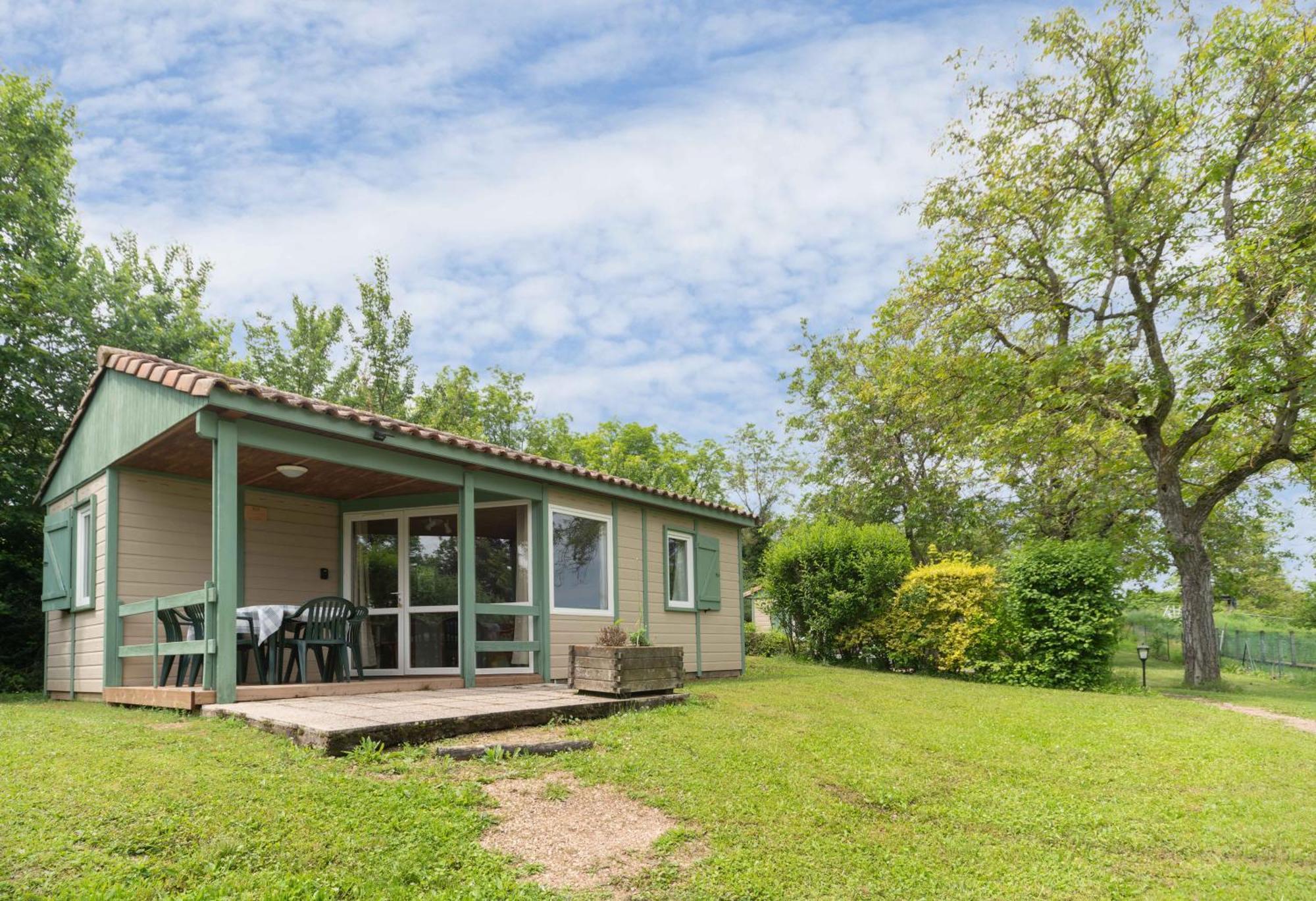 Camping Le Mont Libre - Cottage & Espace Nature - Gannat Kültér fotó