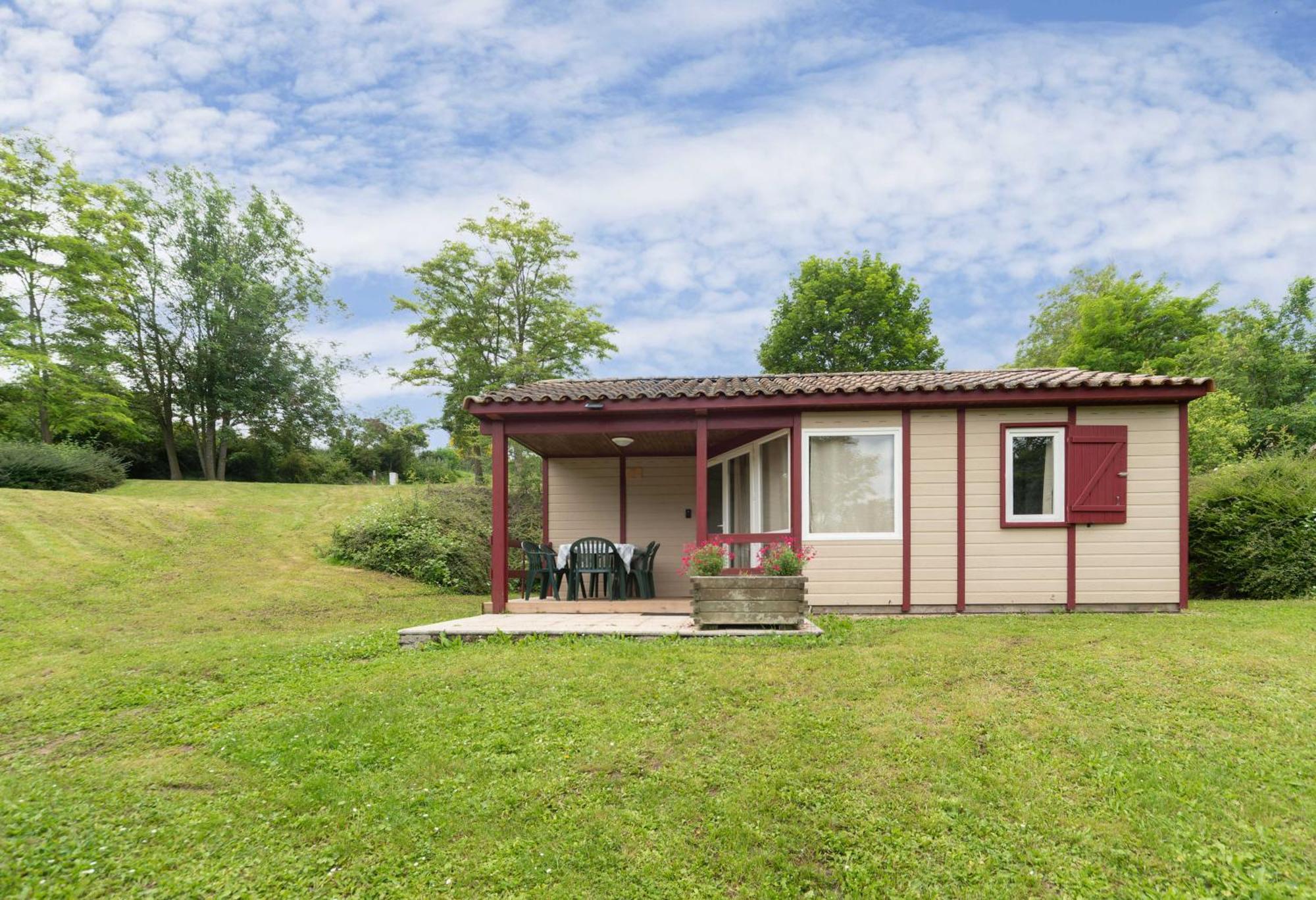 Camping Le Mont Libre - Cottage & Espace Nature - Gannat Kültér fotó