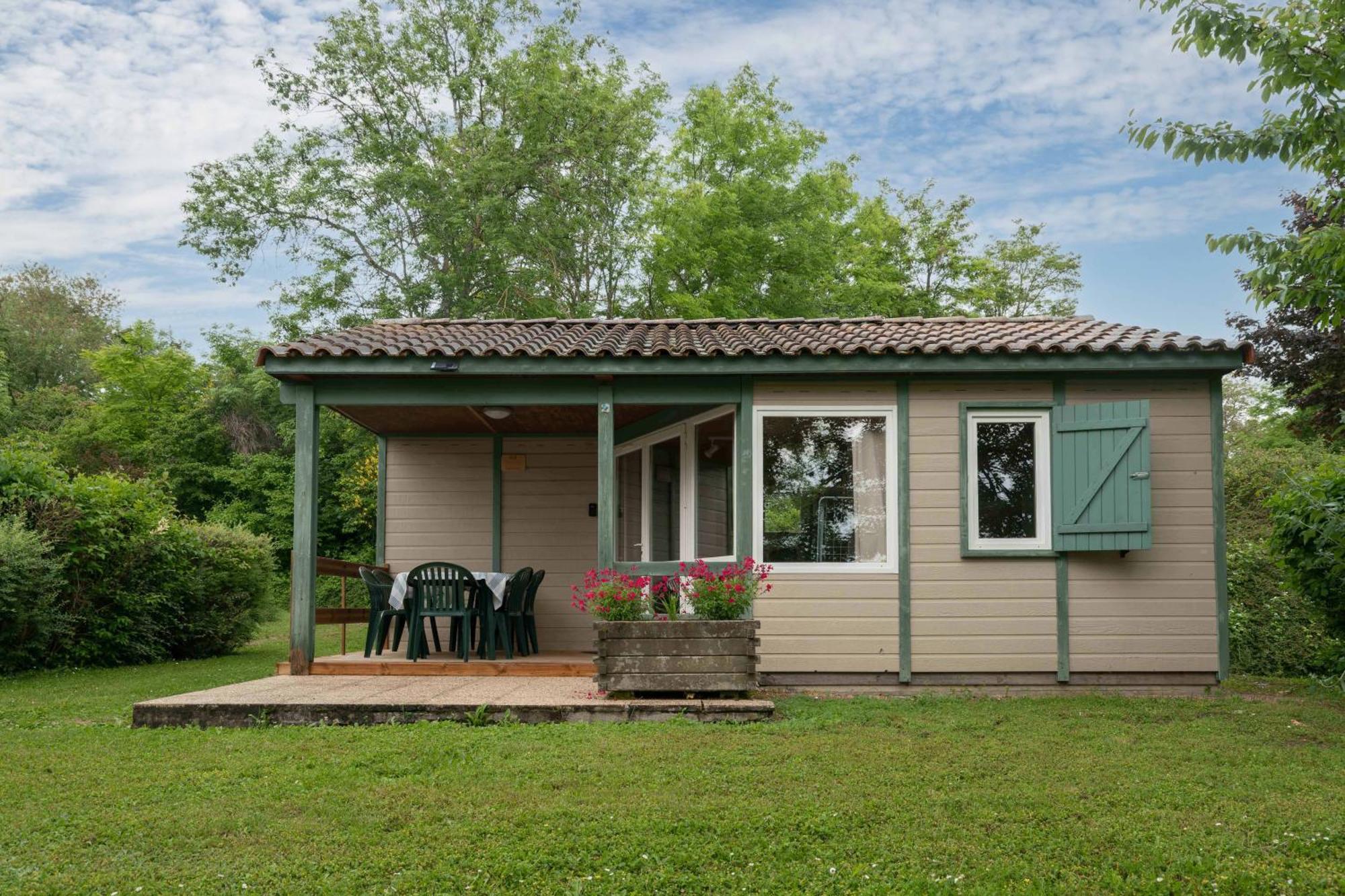 Camping Le Mont Libre - Cottage & Espace Nature - Gannat Kültér fotó