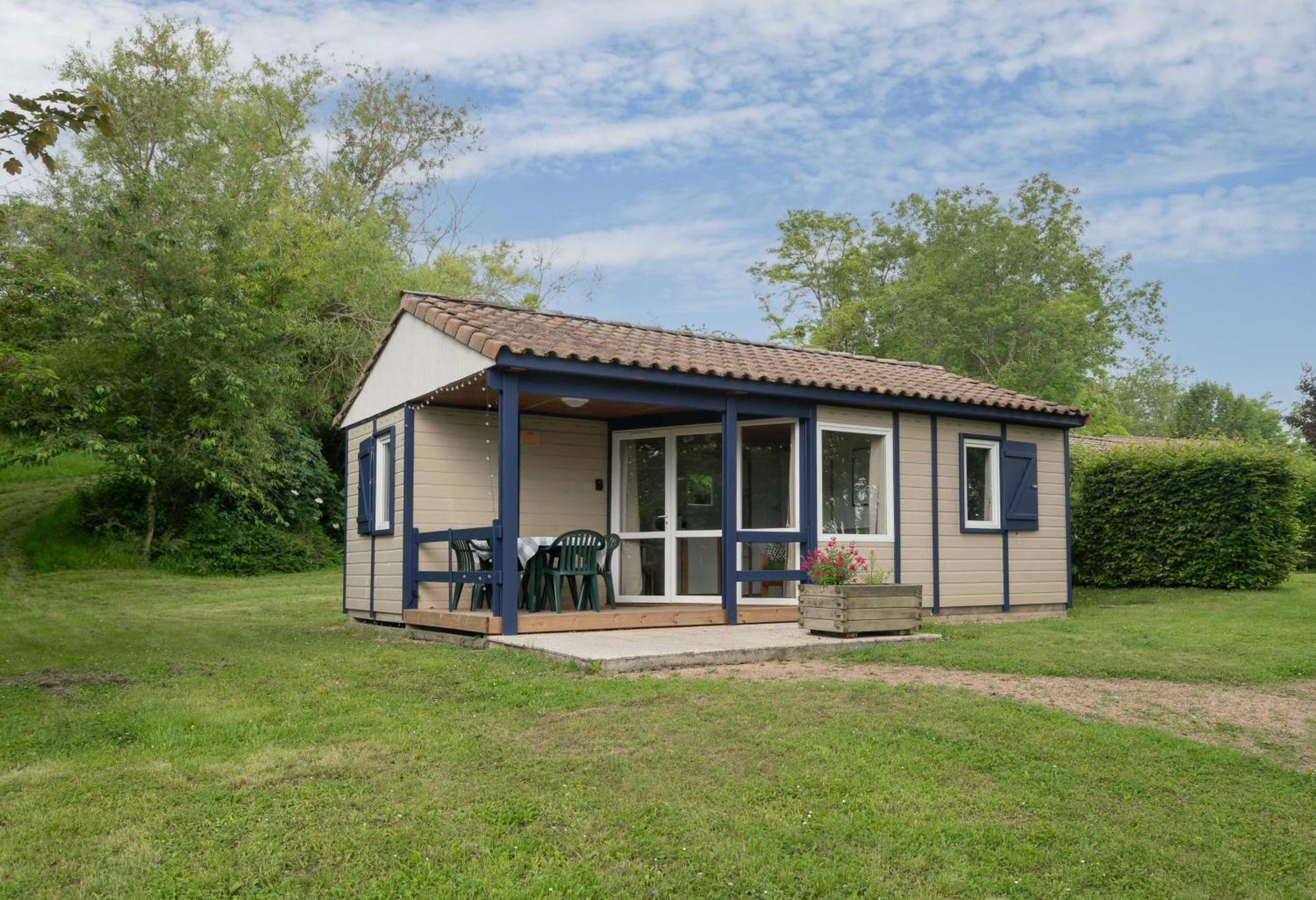 Camping Le Mont Libre - Cottage & Espace Nature - Gannat Kültér fotó